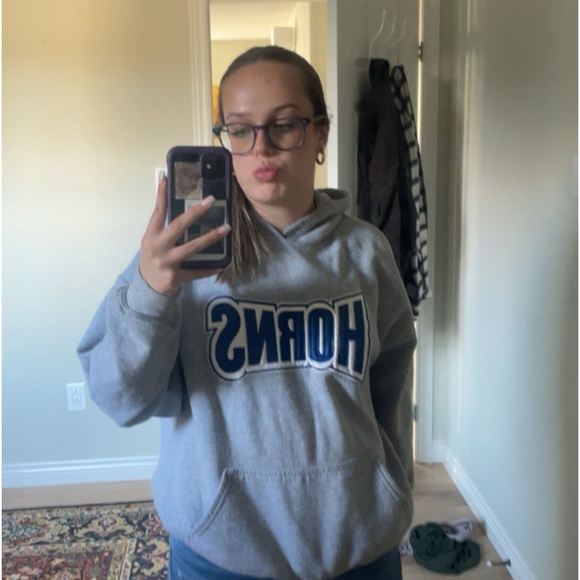 Meet your Posher, Robbie - Picture 1 of 1